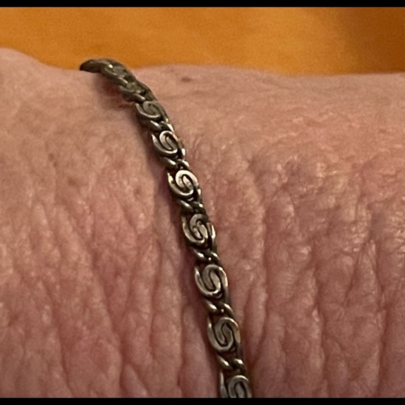 Vintage Bracelet - Picture 2 of 9